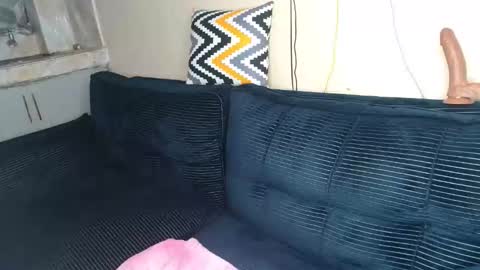 Snapshot of bela_violet chatting on December 2025 06:00:01 AM bela_violet online show from December 2025 06:00:01 AM