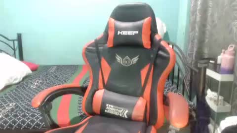 Tezza online show from November 2025 11:25:01 PM