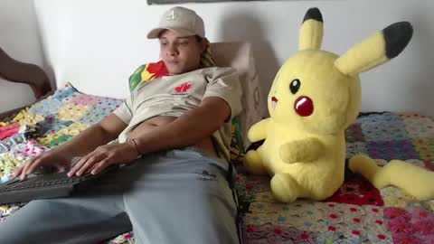 independent model online show from October 2025 02:06:01 AM