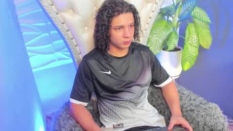 independent model online show from October 2025 10:22:02 PM