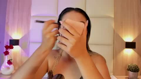 Bella cam online show from July 2026 07:09:01 PM