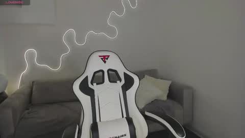 Hi I am Bella online show from March 2026 04:30:02 AM