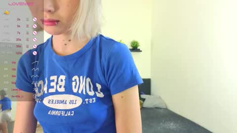 Snapshot of bella_boni chatting on December 2025 07:13:02 AM Sofia online show from December 2025 07:13:02 AM