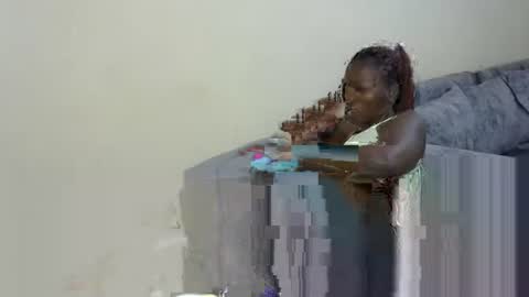 bella_c8 online show from May 2026 11:49:02 AM