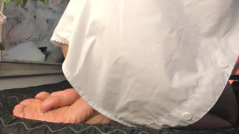 Dessi  online show from February 2026 01:33:02 PM