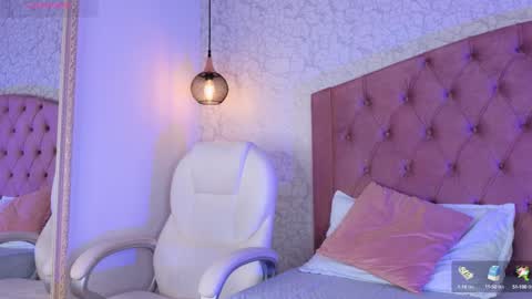 Snapshot of bella_kitty_ chatting on January 2025 12:20:01 PM Bella online show from January 2025 12:20:01 PM