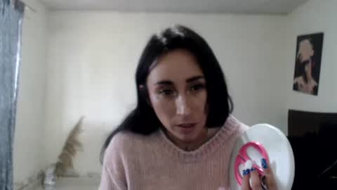 Snapshot of bella_luna34 chatting on June 2026 04:45:01 PM bella_luna34 online show from June 2026 04:45:01 PM