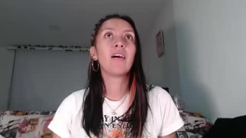 Snapshot of bella_marlowe chatting on February 2025 12:58:02 AM Bella Marlowe online show from February 2025 12:58:02 AM