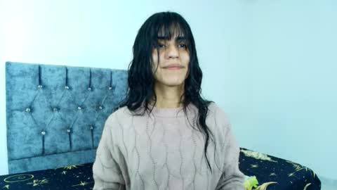 Bella online show from September 2025 11:37:01 PM