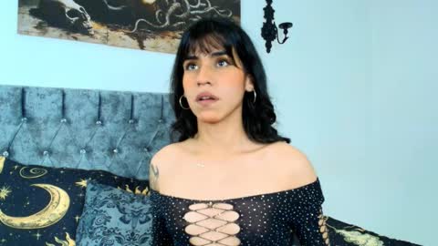 Bella online show from October 2025 12:58:01 AM