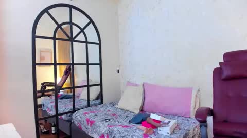 Bella Riviera online show from October 2025 12:05:02 PM