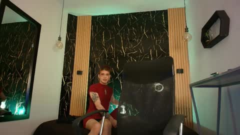 Snapshot of bella_salvatore chatting on April 2026 07:44:02 PM online show from April 2026 07:44:02 PM