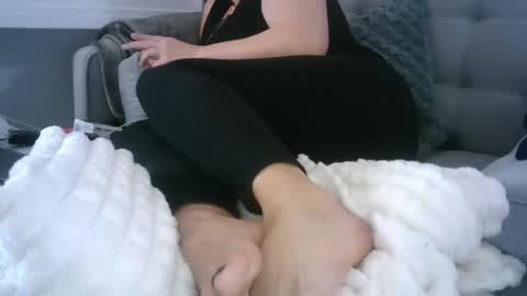 bella_sexy_feet online show from January 2025 03:07:01 PM