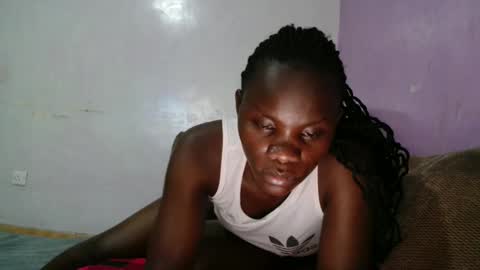 Snapshot of bella_sky_ chatting on January 2026 05:33:01 AM Sky online show from January 2026 05:33:01 AM