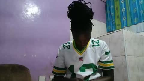 Snapshot of bella_sky_ chatting on March 2026 02:03:01 AM Sky online show from March 2026 02:03:01 AM