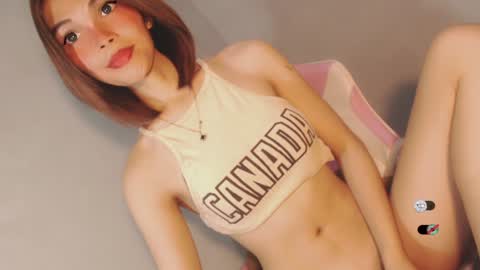 Snapshot of bella_tara chatting on December 2024 06:43:01 AM Bella online show from December 2024 06:43:01 AM