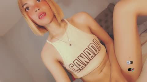 Snapshot of bella_tara chatting on January 2025 11:48:01 AM Bella online show from January 2025 11:48:01 AM