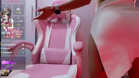 Snapshot of bella_thix chatting on December 2024 09:39:02 AM Bella online show from December 2024 09:39:02 AM