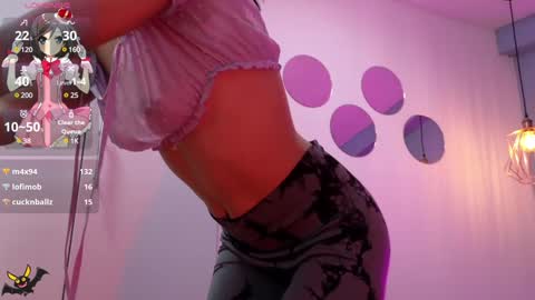 Snapshot of bella_thix chatting on December 2024 05:43:02 PM Bella online show from December 2024 05:43:02 PM