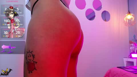 Snapshot of bella_thix chatting on December 2024 02:45:02 AM Bella online show from December 2024 02:45:02 AM