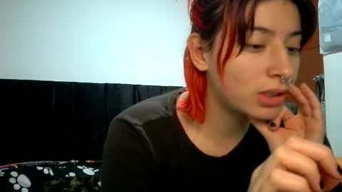 bella_thorne1999 online show from June 2026 11:47:01 PM