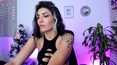 Bella online show from December 2024 10:50:01 PM