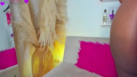 Snapshot of bellaadajud chatting on March 2025 10:16:02 PM Bella Dajud online show from March 2025 10:16:02 PM