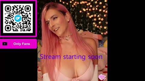 Snapshot of bellabearts chatting on September 2025 09:38:01 PM Bellalunabear trans JadePlant Cis online show from September 2025 09:38:01 PM