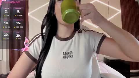 Bella Clair online show from March 2026 03:17:01 PM