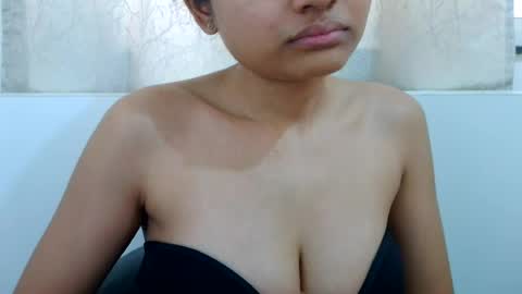 Snapshot of bellacrystall chatting on June 2026 07:22:01 AM bellacrystall online show from June 2026 07:22:01 AM