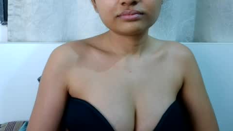 Snapshot of bellacrystall chatting on July 2026 02:45:01 PM bellacrystall online show from July 2026 02:45:01 PM