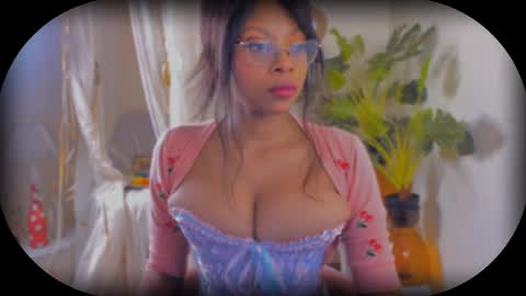 Snapshot of bellahproudly chatting on December 2025 11:43:01 PM Bellah online show from December 2025 11:43:01 PM