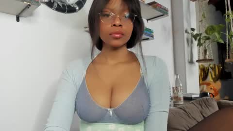 Snapshot of bellahproudly chatting on May 2026 12:07:01 AM Bellah online show from May 2026 12:07:01 AM