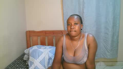 Snapshot of bellalure33 chatting on October 2025 12:03:01 AM Bella online show from October 2025 12:03:01 AM