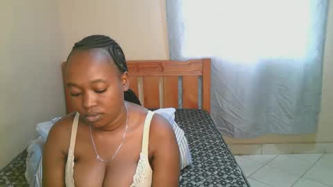 Snapshot of bellalure33 chatting on October 2025 07:32:01 AM Bella online show from October 2025 07:32:01 AM