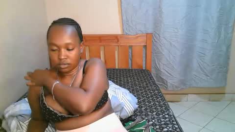 Snapshot of bellalure33 chatting on October 2025 08:10:01 PM Bella online show from October 2025 08:10:01 PM