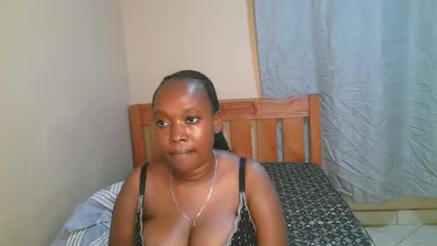 Snapshot of bellalure33 chatting on November 2025 04:31:02 PM Bella online show from November 2025 04:31:02 PM