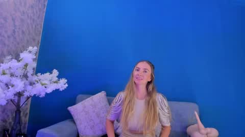Snapshot of bellamariex chatting on April 2026 08:35:02 PM Bella Marie online show from April 2026 08:35:02 PM