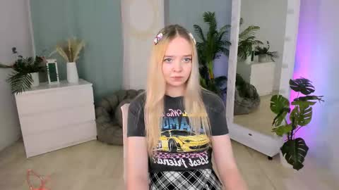 Bella online show from December 2025 11:03:02 PM