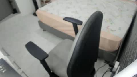 Snapshot of bellaprettty chatting on January 2025 02:56:02 PM Bella Angelycal online show from January 2025 02:56:02 PM