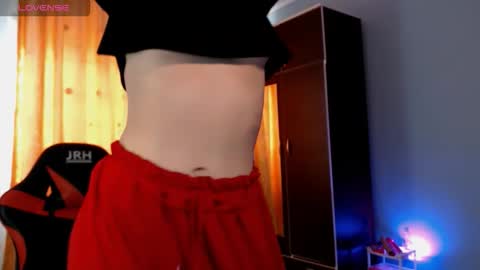 Snapshot of bellaqueen0701 chatting on October 2025 05:16:01 AM bellaqueen0701 online show from October 2025 05:16:01 AM