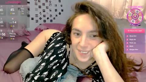 Snapshot of bellaqueen0701 chatting on November 2025 01:47:02 PM bellaqueen0701 online show from November 2025 01:47:02 PM