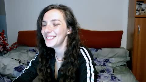 Snapshot of bellaqueen0701 chatting on December 2025 02:35:01 PM bellaqueen0701 online show from December 2025 02:35:01 PM