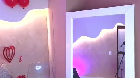 bellarooux online show from February 2026 11:53:02 AM