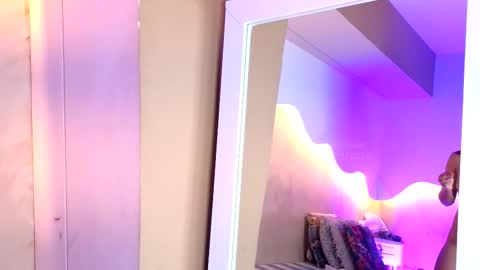 bellarooux online show from March 2026 12:10:02 PM