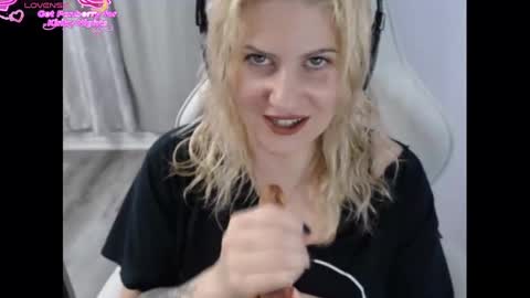 Snapshot of bellastar84 chatting on November 2025 01:33:02 PM Starr40 online show from November 2025 01:33:02 PM