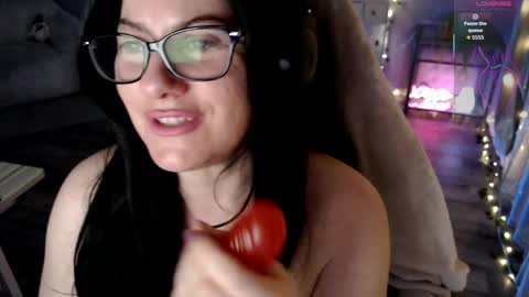 Snapshot of bellastar84 chatting on April 2026 08:04:01 AM Starr40 online show from April 2026 08:04:01 AM