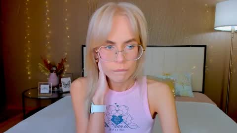 Bella online show from May 2026 01:12:02 AM
