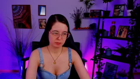 Snapshot of bellatrixllestrange chatting on February 2025 11:04:02 PM Bella. Ntmu online show from February 2025 11:04:02 PM