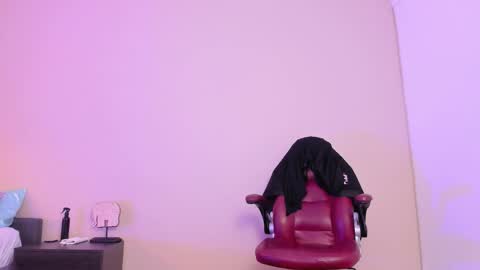 Bella Wild online show from March 2026 12:08:01 PM